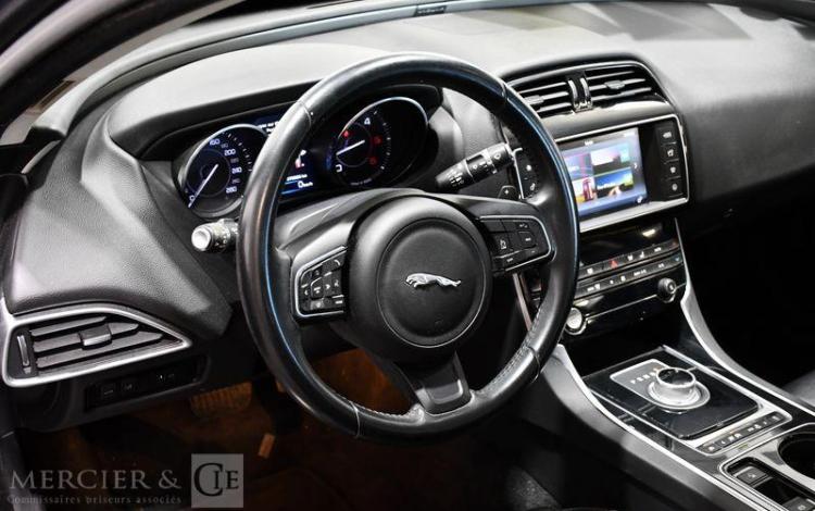 JAGUAR XE 2.0 D 180CH PRESTIGE BVA GRIS FV-703-BS