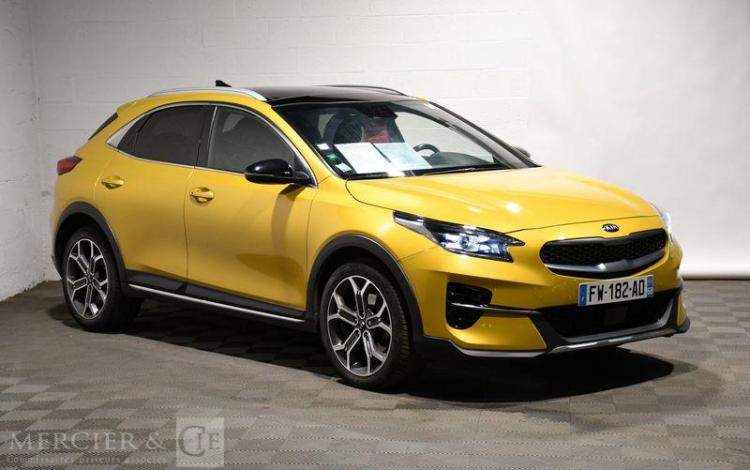 KIA XCEED 1,4 T GDI140 DESIGN JAUNE FW-182-AD