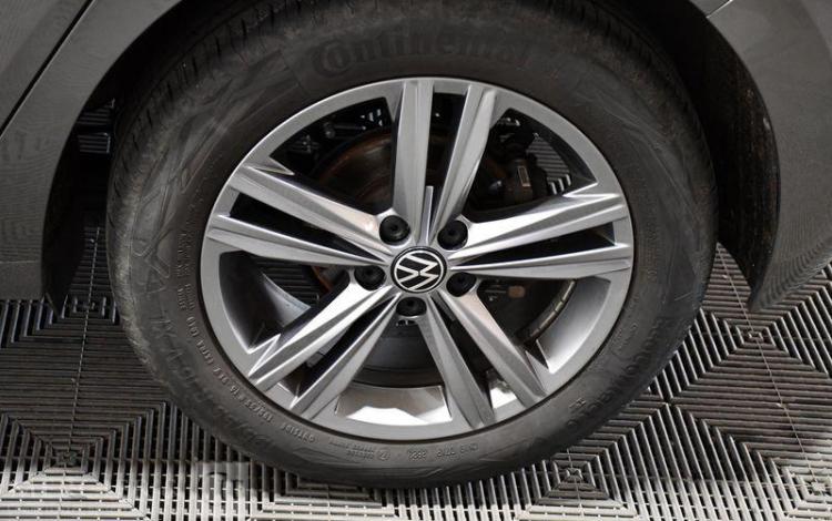 VOLKSWAGEN POLO 1,0 TSI 115 DSG7 CARAT GRIS FW-720-BZ