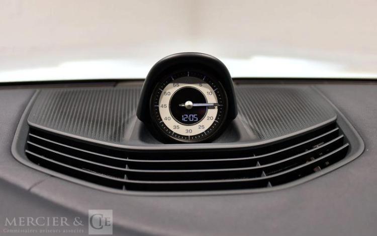 PORSCHE TAYCAN TURBO S  FW-759-DF