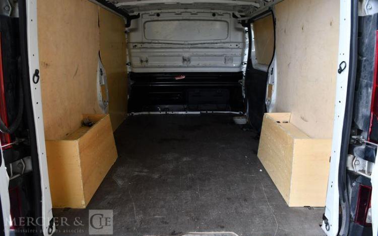 RENAULT TRAFIC GCF L2H1 1300 DCI 120 BLANC FX-347-BL
