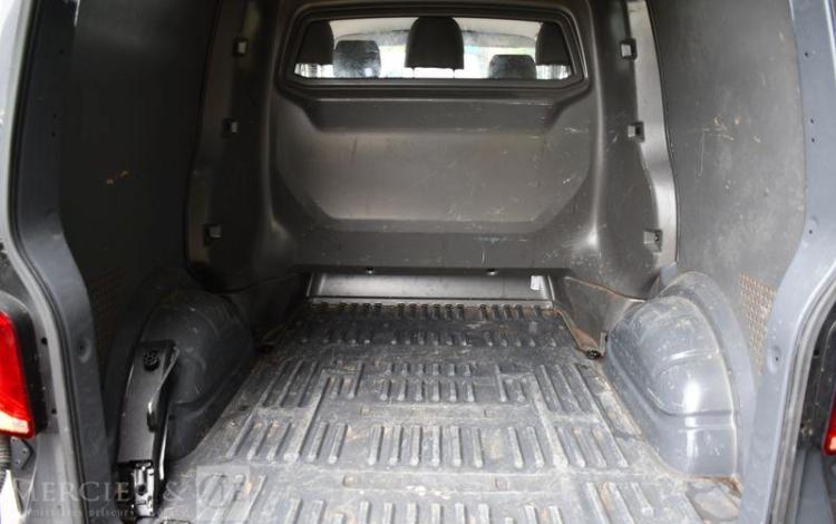 VOLKSWAGEN TRANSPORTER T6 2T8 L1H1 2.0 TDI 150 PROCAB DSG GRIS FY-231-PY