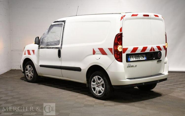 FIAT DOBLO CARGO 1.3 MJT 95 PRO LOUNGE BLANC FY-688-CN