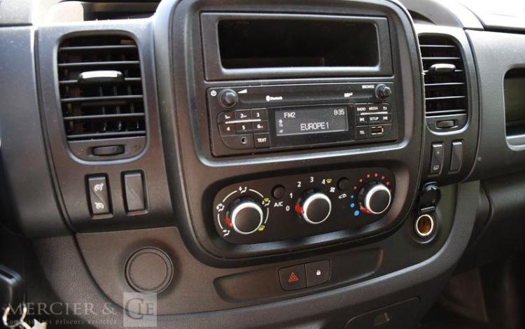 RENAULT TRAFIC FOURGON 2.0 DCI 120 1T2 L1H1 GRAND-CONFORT BLANC FY-998-XK