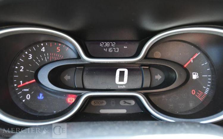 RENAULT TRAFIC FOURGON 2.0 DCI 120 1T2 L1H1 GRAND-CONFORT BLANC FY-998-XK