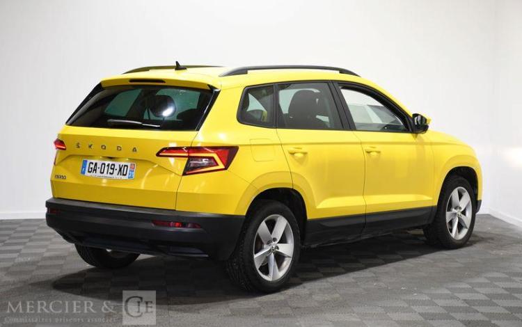 SKODA KAROQ 2.0 TDI 115 SCR BUSINESS DSG JAUNE GA-019-XD