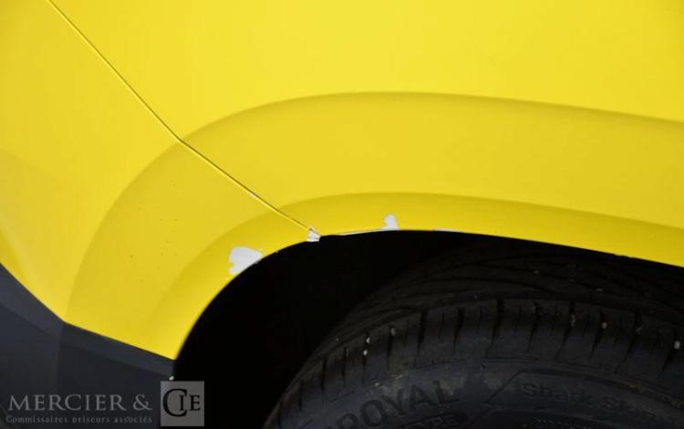 SKODA KAROQ 2.0 TDI 115 SCR BUSINESS DSG JAUNE GA-019-XD