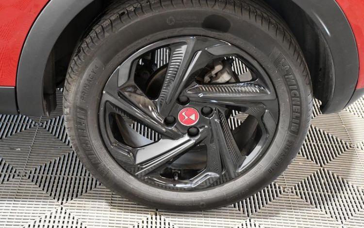 DS DS3 CROSSBACK PERFORMANCE ROUGE GA-097-AT