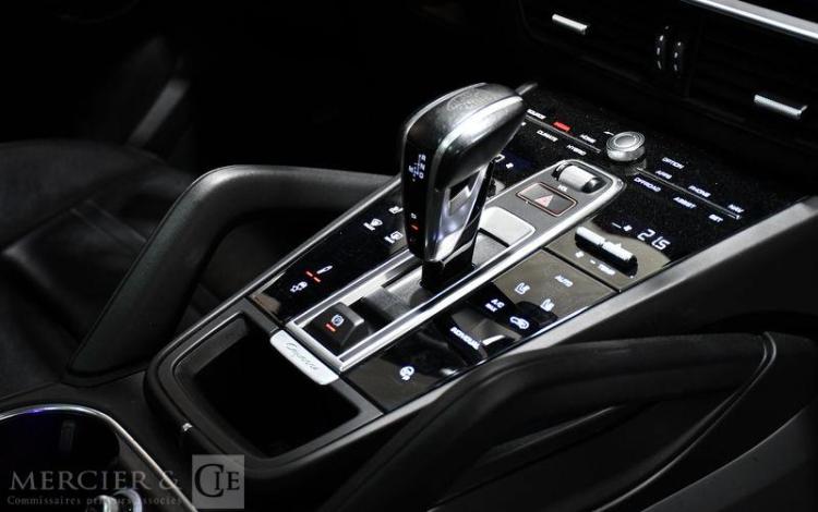 PORSCHE CAYENNE COUPE 3.0 E-HYBRID 460 BLANC GA-581-KB