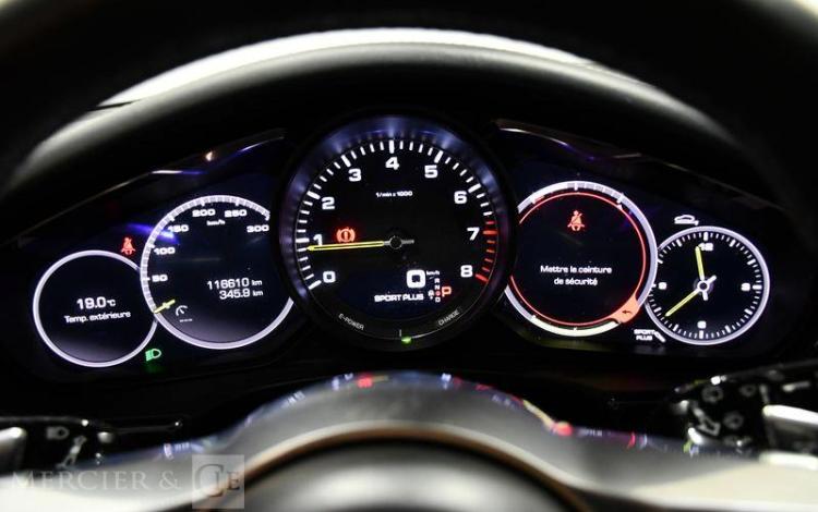 PORSCHE PANAMERA SPORT TURISMO 3.0 V6 462ch 4 E-HYBRID NOIR GB-272-WC