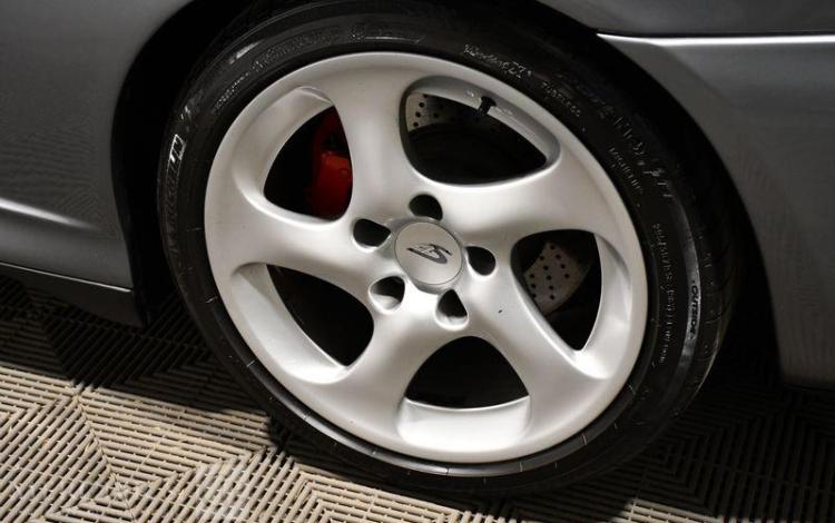 PORSCHE 996 CARRERA 4S  GB-657-DS