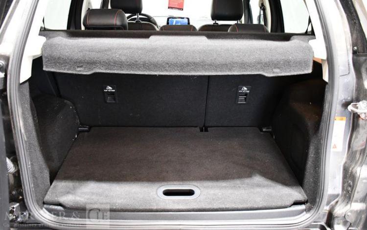 FORD ECOSPORT ACTIVE GRIS GC-727-AT