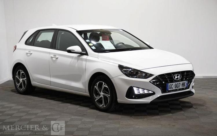 HYUNDAI I30 1,6 CRDI 115 DCT-7 BUSINESS BLANC GC-907-MK