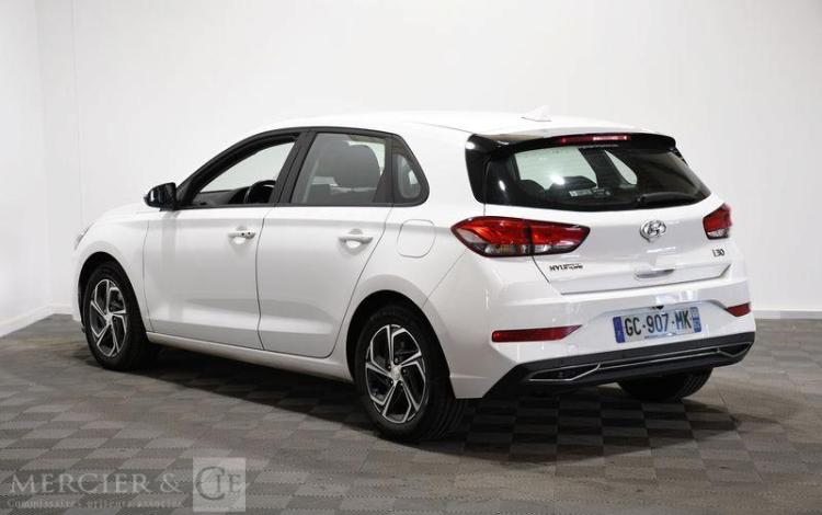 HYUNDAI I30 1,6 CRDI 115 DCT-7 BUSINESS BLANC GC-907-MK