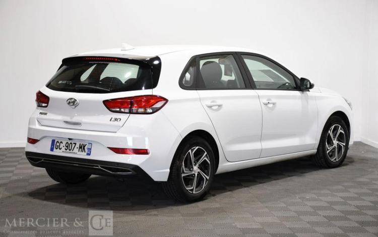 HYUNDAI I30 1,6 CRDI 115 DCT-7 BUSINESS BLANC GC-907-MK
