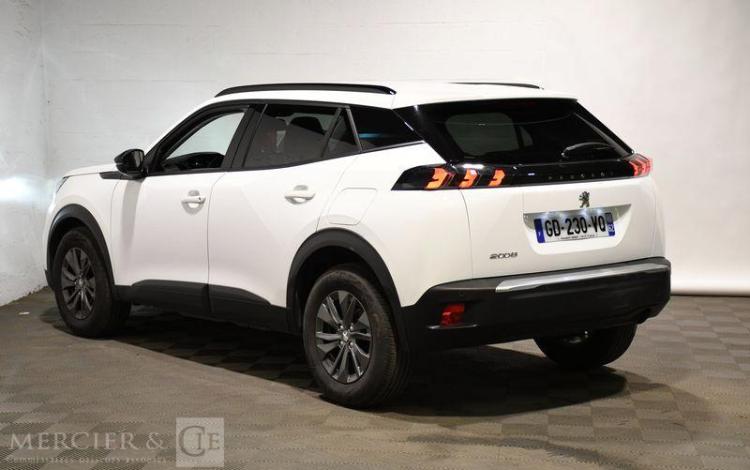 PEUGEOT 2008 1,2 PURE TECH 100 STYLE S&S BLANC GD-230-VQ