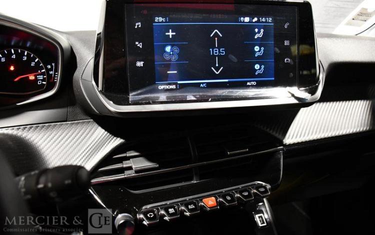 PEUGEOT 2008 1,2 PURE TECH 100 STYLE S&S BLANC GD-230-VQ