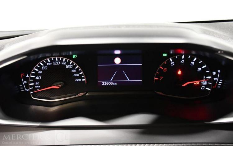 PEUGEOT 2008 1,2 PURE TECH 100 STYLE S&S BLANC GD-230-VQ