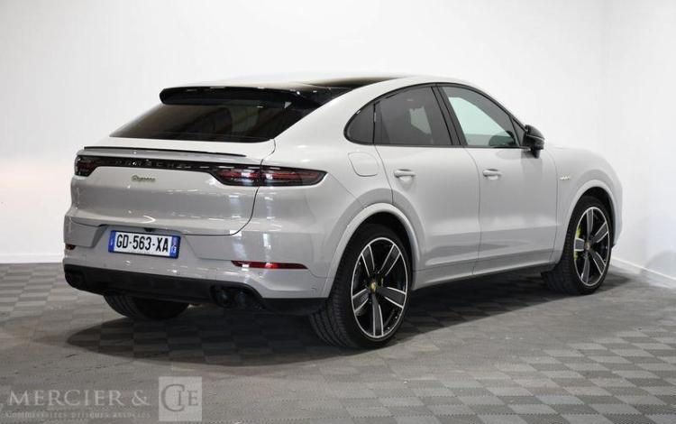 PORSCHE CAYENNE COUPE 3.0 E-HYBRID 462ch GRIS GD-563-XA