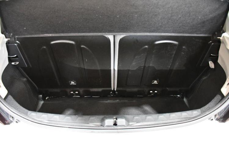 TOYOTA AYGO 1,0 VVTI X-PLAY BLANC GD-762-AE