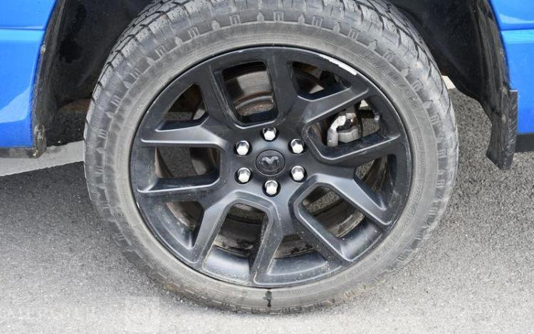 DODGE RAM 1500 5.7 400 LARAMIE 4WD BVA BLEU GD-824-LG