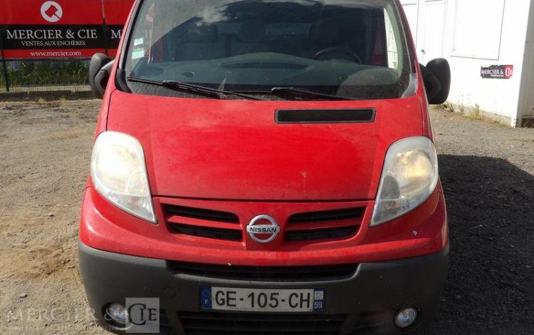 NISSAN PRIMASTAR PHASE 2 FOURGON L2H1 2,9T 2,0 DCI 16V FAP 115CV – DIESEL – 118456 KMS ROUGE GE-105-CH