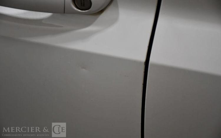 PEUGEOT 208 EX AUTO ECOLE 1.5 BLUEHDI 100 ALLURE BLANC GE-699-RE