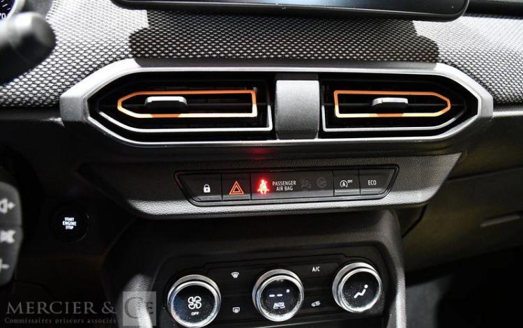 DACIA SANDERO STEPWAY 1.0 ECO-G 100 NOIR GF-135-QK