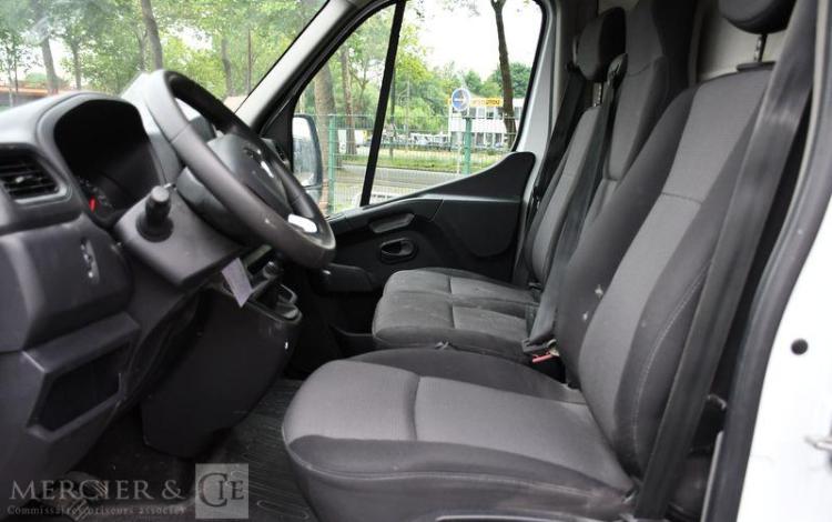 RENAULT MASTER F3300 L2H2 2.3 BLUEDCI 135 GRAND CONFORT BLANC GH-667-GL
