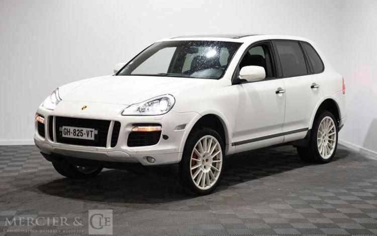 PORSCHE CAYENNE 4.8 TURBO 500 BVA BLANC GH-825-VT