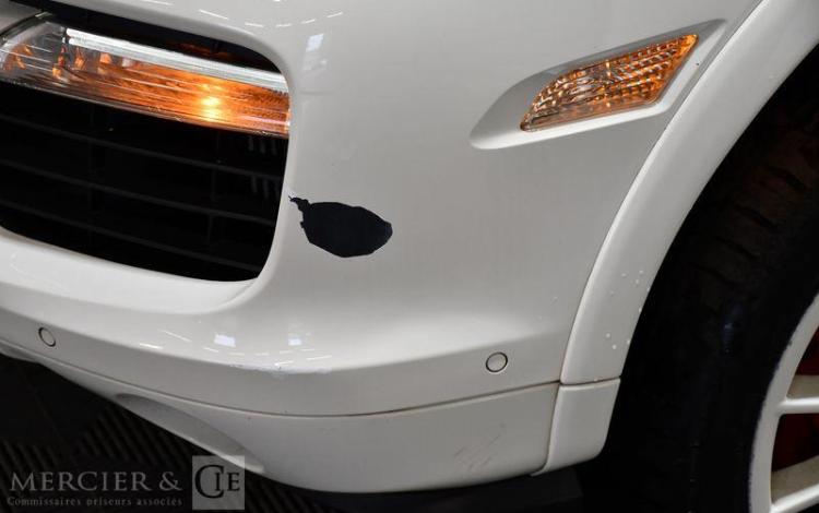 PORSCHE CAYENNE 4.8 TURBO 500 BVA BLANC GH-825-VT