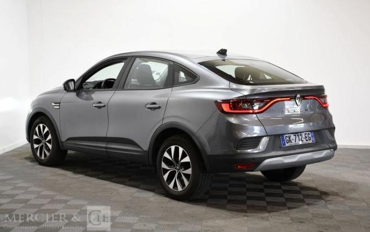 RENAULT ARKANA ZEN TCE 140 EDC GRIS GK-712-EG