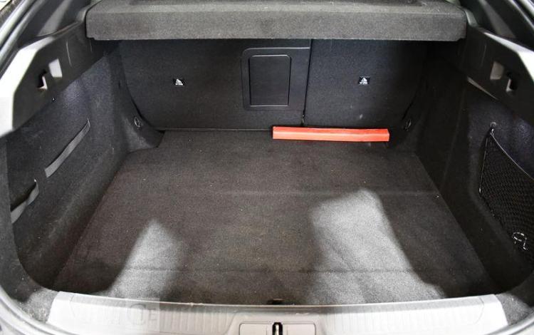 PEUGEOT 408 1.2 PURETECH 130 ALLURE PACK EAT GRIS GL-346-DZ