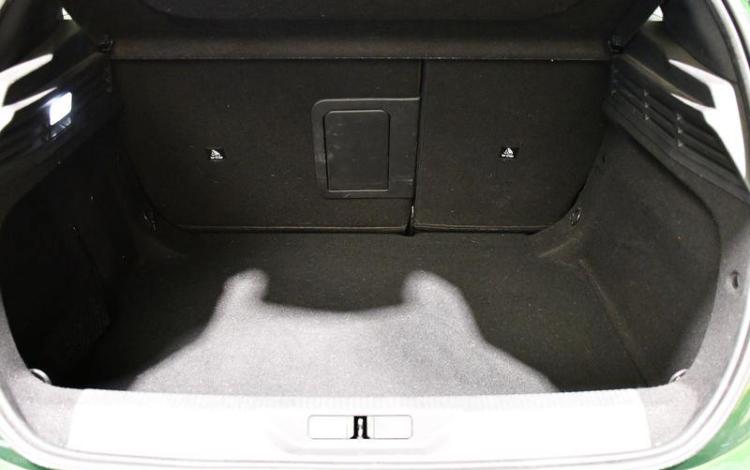 PEUGEOT 308 BERLINE ALLURE PACK PURETECH VERT GM-490-PJ