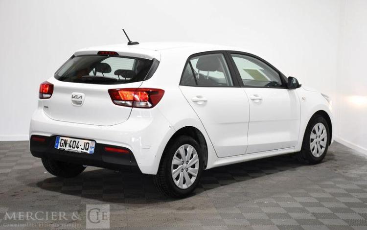 KIA RIO MOTION BLANC GN-404-JQ