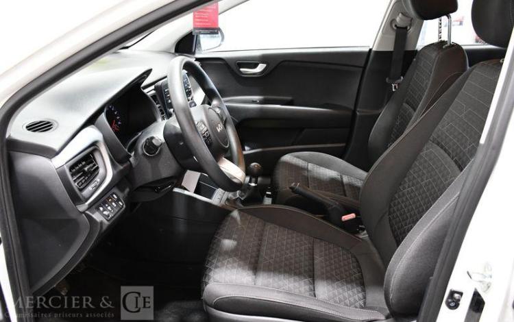 KIA RIO MOTION BLANC GN-404-JQ