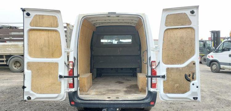 RENAULT MASTER 3 L3H2 2,3 DCI 136CV – DIESEL – 59557 KMS – ANNEE 2023 BLANC GN-699-XD