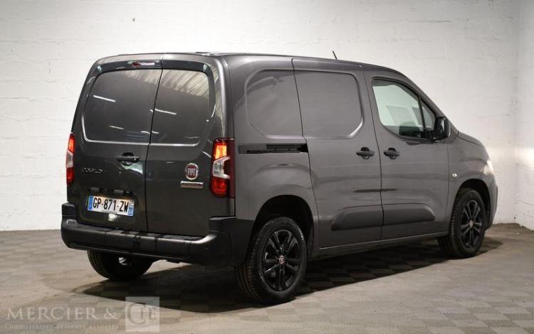 FIAT DOBLO 1,5 BLUEHDI 130 950kg GRIS GP-871-ZW