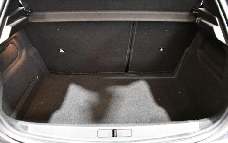 PEUGEOT 208 EX AUTOECOLE 1.5 BLUEHDI 100 ACTIVE GRIS GP-884-BP