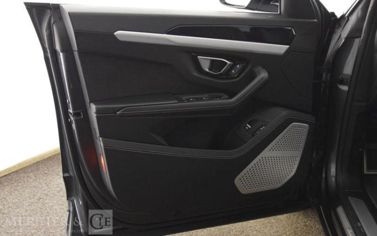 LAMBORGHINI URUS 4.0 V8 650CH BVA8 GRIS GQ-780-EP