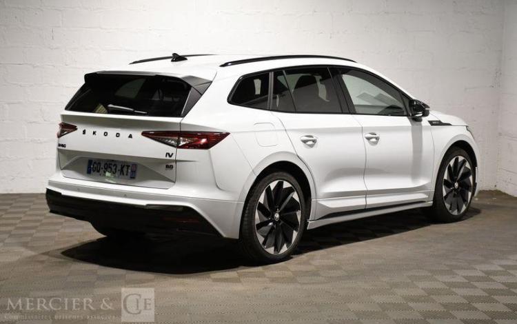 SKODA ENYAQ IV 82 KWH BLANC GQ-953-KT
