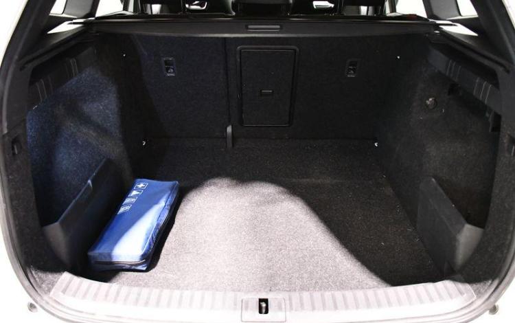 SKODA ENYAQ IV 82 KWH BLANC GQ-953-KT