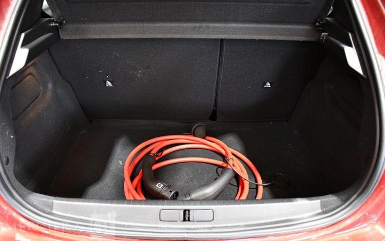 PEUGEOT E-208 ELECTRIC 135 50KWH STYLE ROUGE GR-612-NC