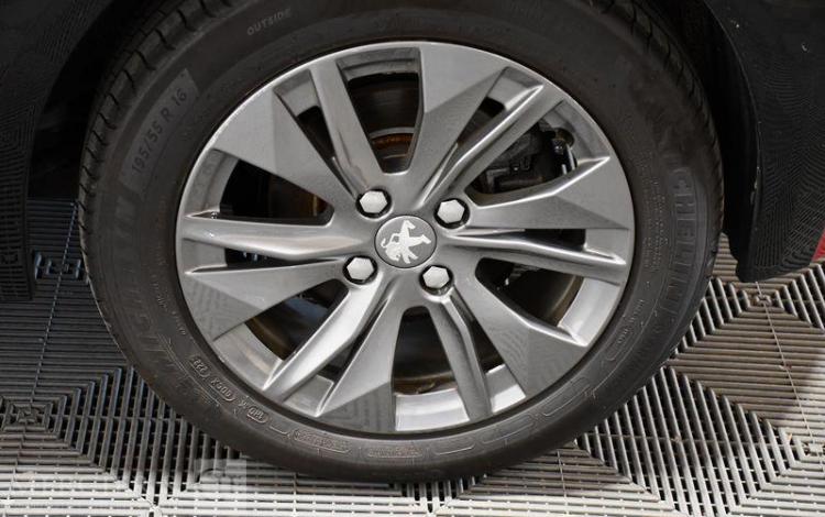 PEUGEOT E-208 ELECTRIC 135 50KWH STYLE ROUGE GR-612-NC