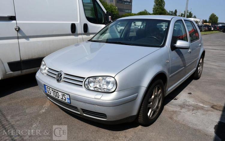VOLKSWAGEN GOLF 1,6 100 BVA GRIS GS-700-JS