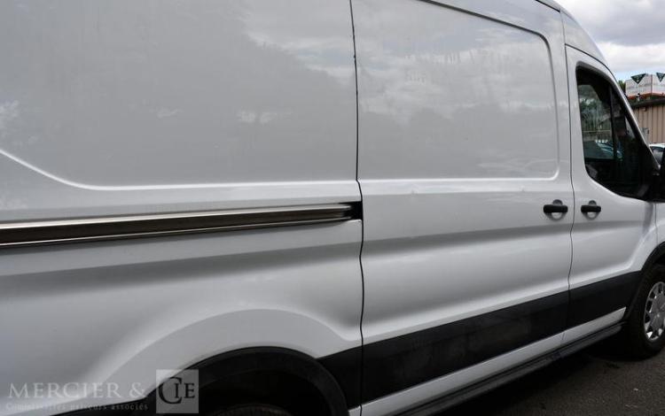 FORD TRANSIT FOURGON 2T 2.0 ECOBLUE 130 L2H2 TREND BUSINESS BLANC GT-248-BV