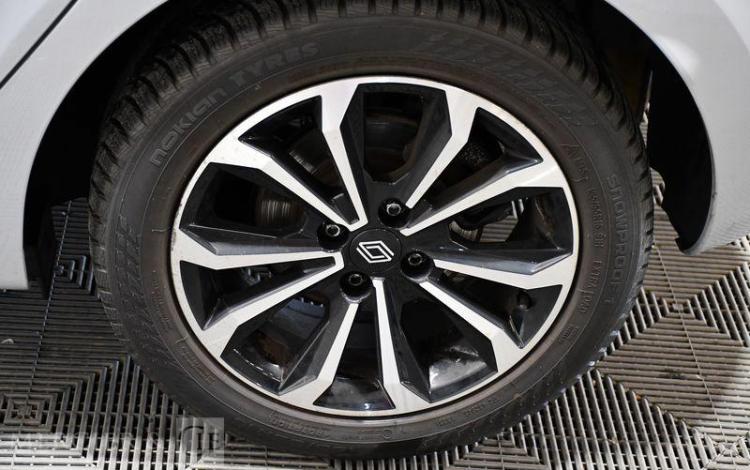 RENAULT CLIO TECHNO TCE 90 GRIS GT-781-CY