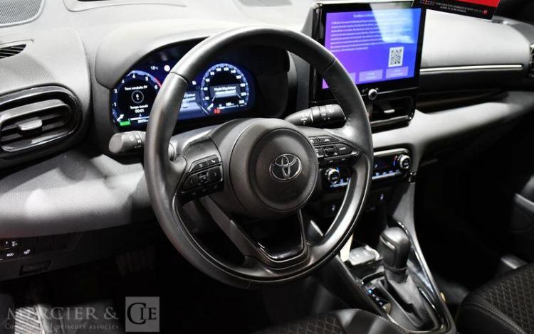 TOYOTA YARIS 1.5 DUAL-VVT-iE 114ch HYBRID COLLECTION CVT ROUGE GV-045-ND