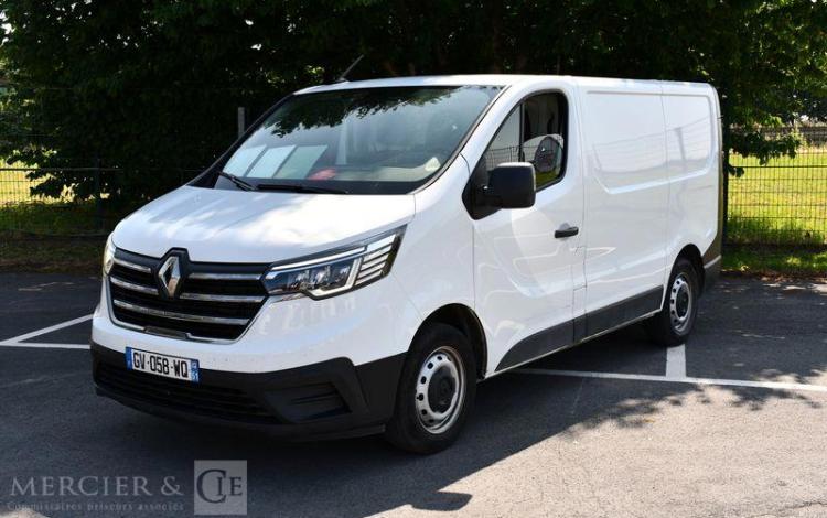 RENAULT TRAFIC GCF L1H1 2T8 BLUE DCI 130 BLANC GV-058-WQ
