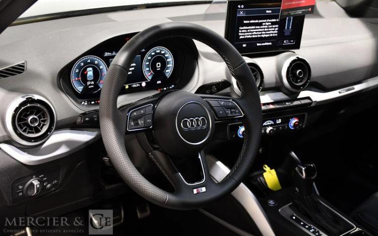 AUDI Q2 GRIS GW-384-NR
